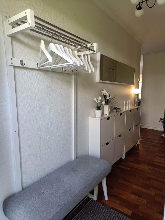 Havsnaera Nyrenoverat Centralt I Båstad Buitenkant foto